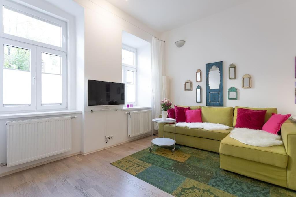 וינה Danube Art Apartments מראה חיצוני תמונה