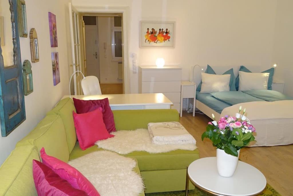 וינה Danube Art Apartments מראה חיצוני תמונה