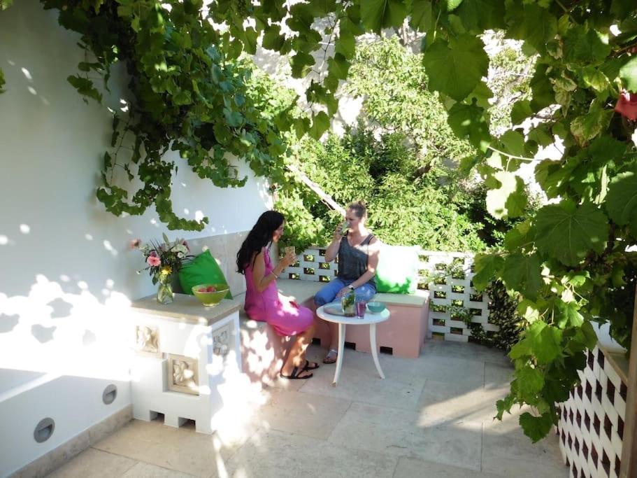 וינה Danube Art Apartments מראה חיצוני תמונה