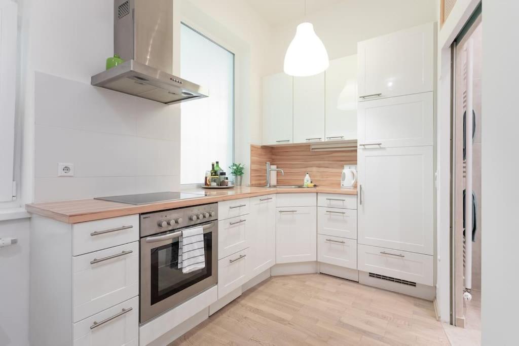 וינה Danube Art Apartments מראה חיצוני תמונה